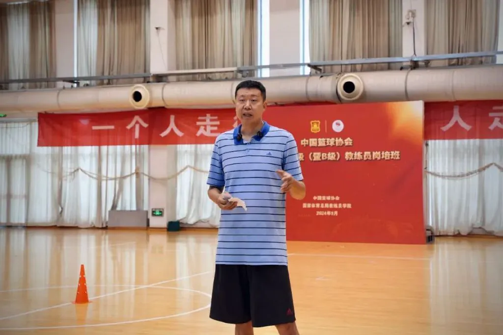 制定篮球交流计划以促进个人技能发展的方法_0